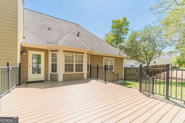 694 Willowwind Drive, Loganville, GA 30052