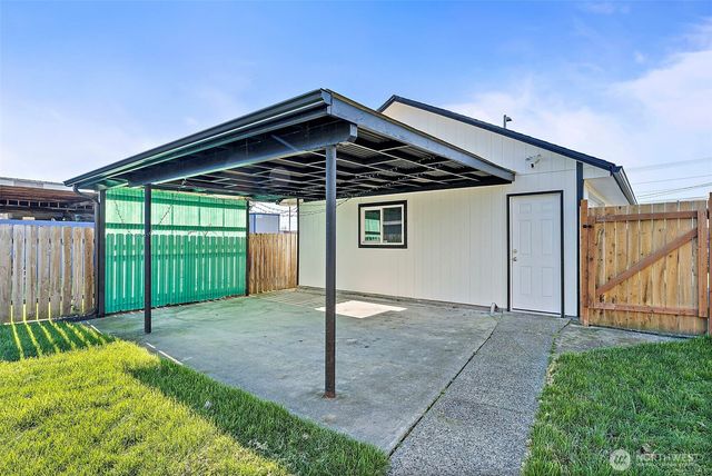 7424 S Puget Sound Avenue, Tacoma, WA 98409