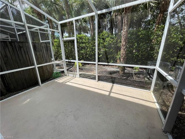 16090 Caldera LN 18, Naples, FL 34110