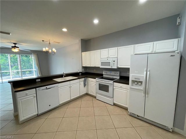 16090 Caldera LN 18, Naples, FL 34110