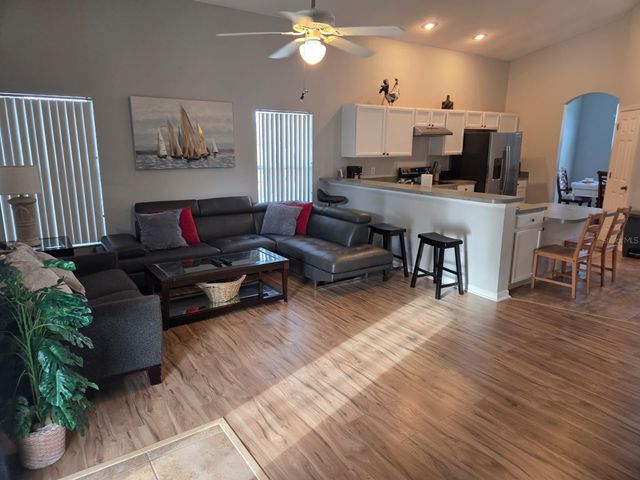 115 CASTLEMAIN CIRCLE, Davenport, FL 33897