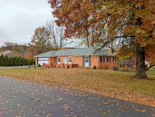 103 CHERRY AVE, Grottoes, VA 24441