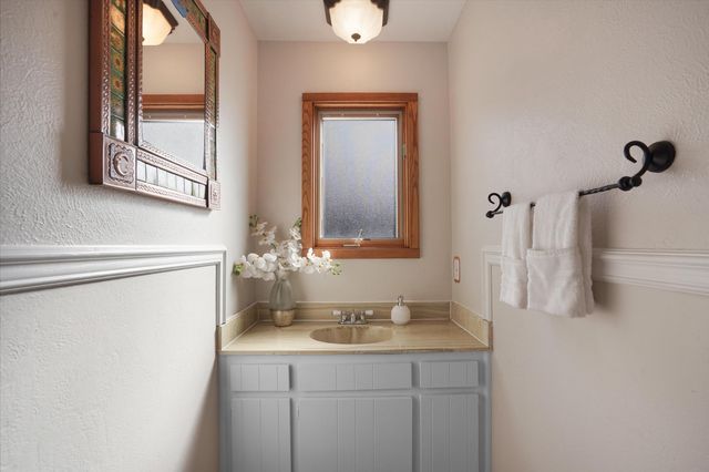 3901 Big Sky Drive NE, Albuquerque, NM 87111