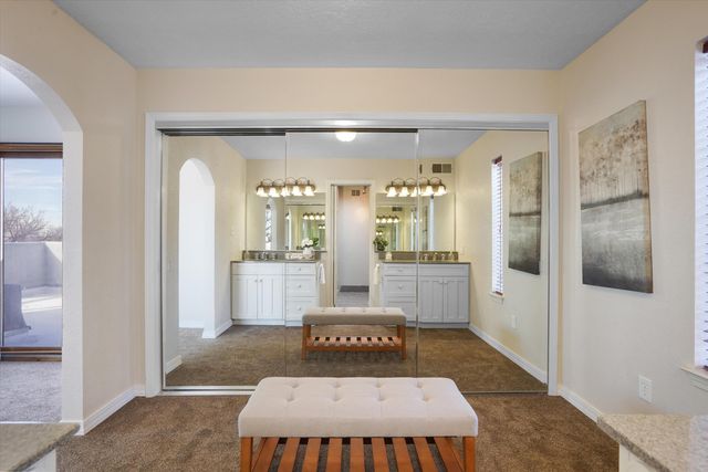 3901 Big Sky Drive NE, Albuquerque, NM 87111