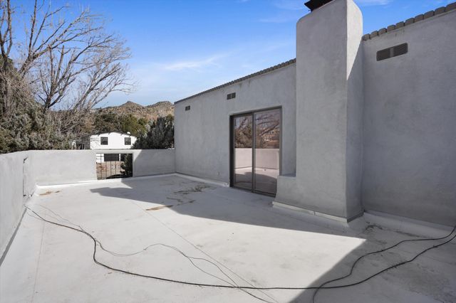 3901 Big Sky Drive NE, Albuquerque, NM 87111