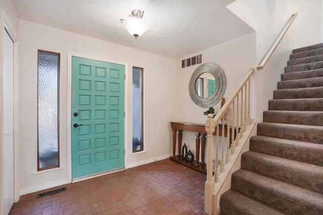 3901 Big Sky Drive NE, Albuquerque, NM 87111