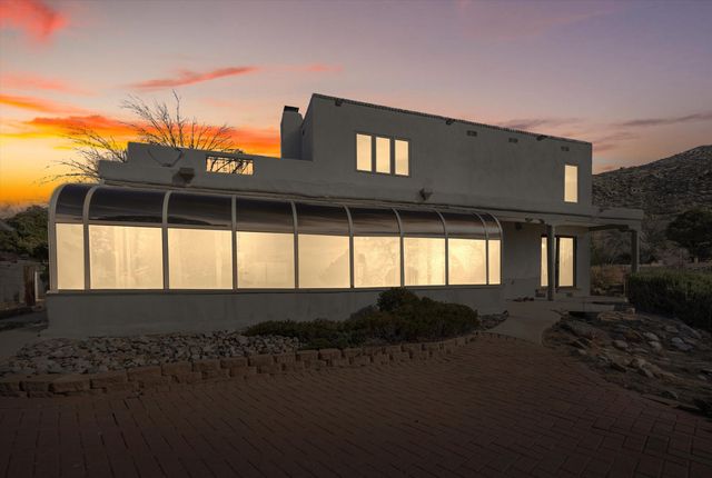 3901 Big Sky Drive NE, Albuquerque, NM 87111