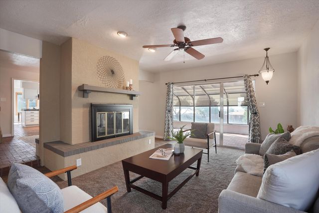 3901 Big Sky Drive NE, Albuquerque, NM 87111