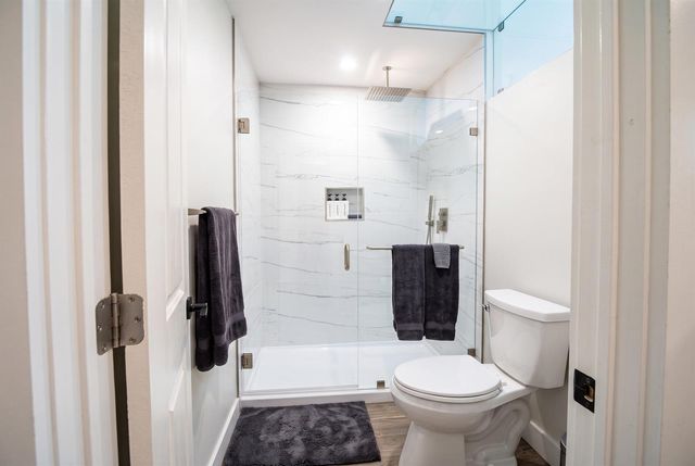 898 SE 2nd Place 2, Deerfield Beach, FL 33441