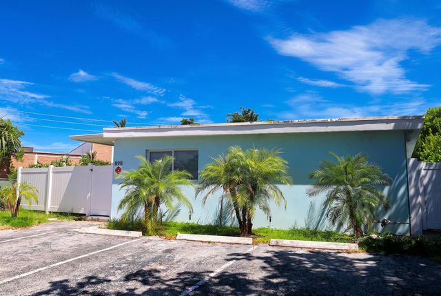 898 SE 2nd Place 2, Deerfield Beach, FL 33441