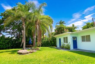 898 SE 2nd Place 2, Deerfield Beach, FL 33441