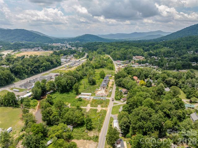 100 Stonewall Avenue, Swannanoa, NC 28778