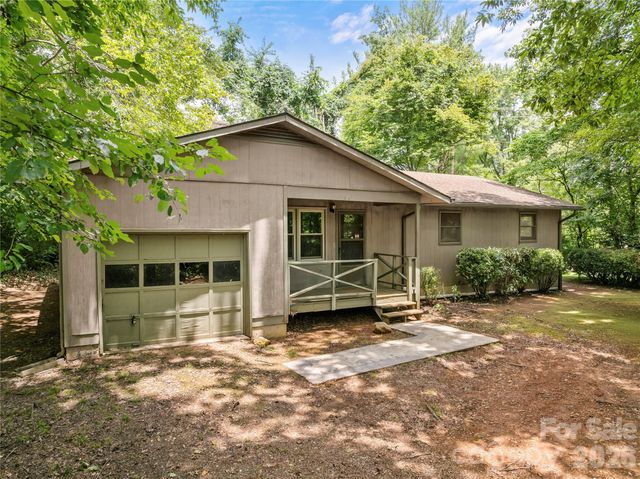100 Stonewall Avenue, Swannanoa, NC 28778
