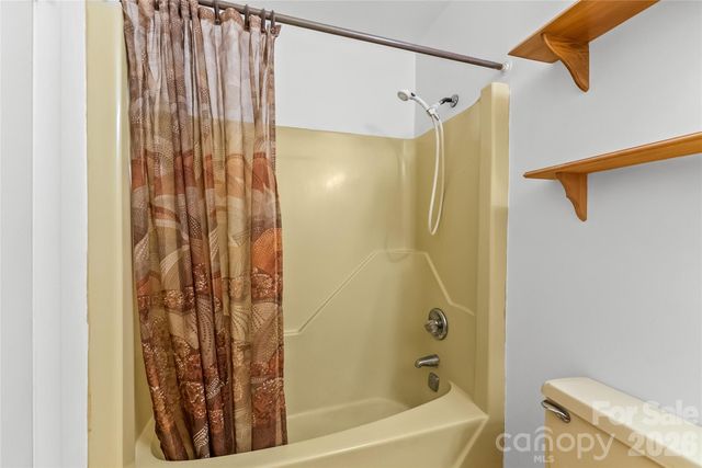 100 Stonewall Avenue, Swannanoa, NC 28778