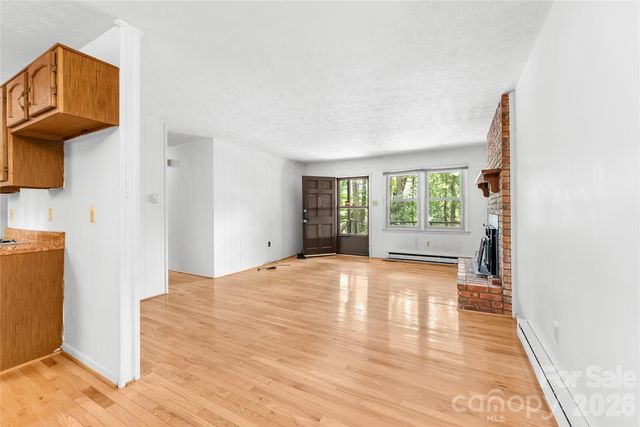 100 Stonewall Avenue, Swannanoa, NC 28778