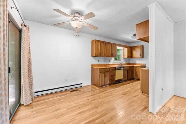 100 Stonewall Avenue, Swannanoa, NC 28778