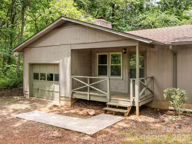 100 Stonewall Avenue, Swannanoa, NC 28778
