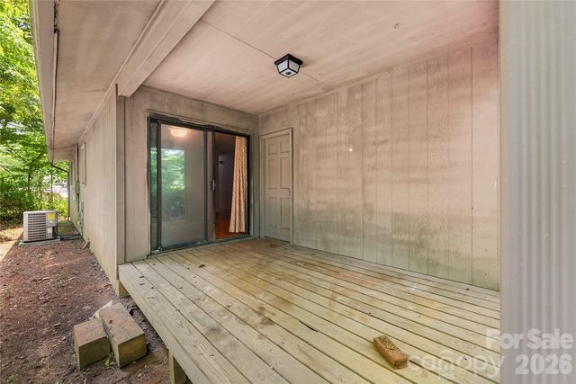 100 Stonewall Avenue, Swannanoa, NC 28778