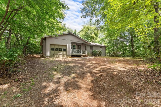 100 Stonewall Avenue, Swannanoa, NC 28778
