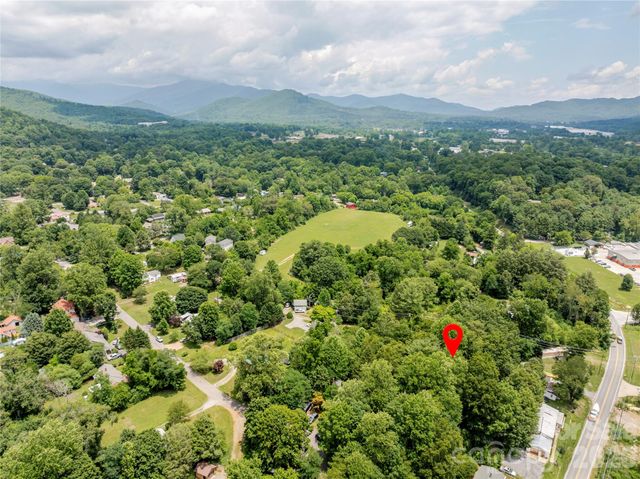 100 Stonewall Avenue, Swannanoa, NC 28778