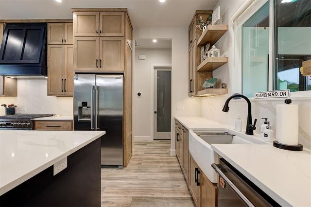 835 Hidden View Acres Drive, Blanchard, OK 73010