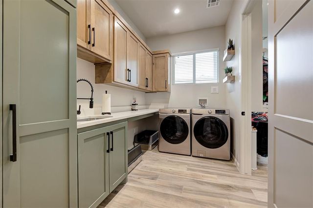 835 Hidden View Acres Drive, Blanchard, OK 73010