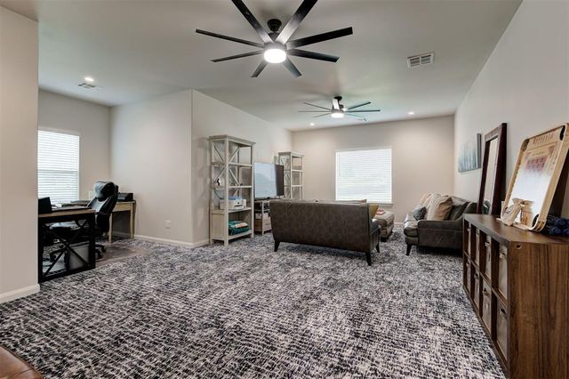 835 Hidden View Acres Drive, Blanchard, OK 73010