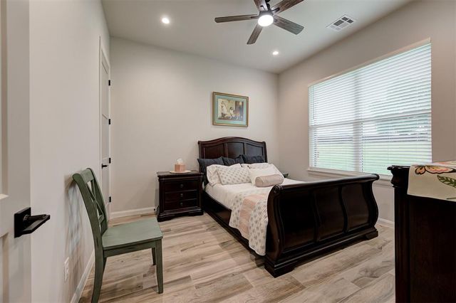 835 Hidden View Acres Drive, Blanchard, OK 73010