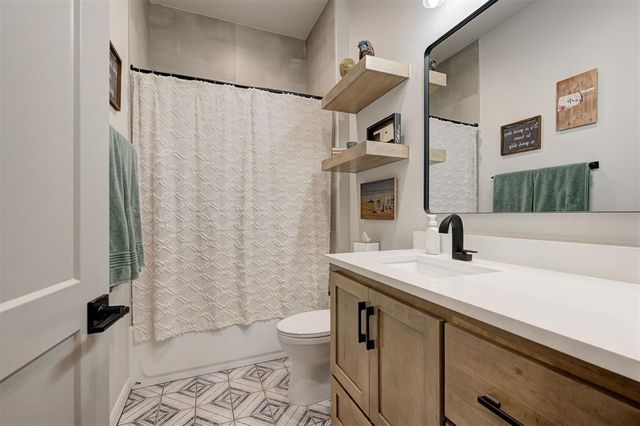 835 Hidden View Acres Drive, Blanchard, OK 73010