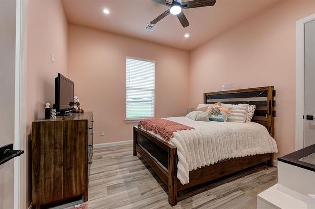 835 Hidden View Acres Drive, Blanchard, OK 73010