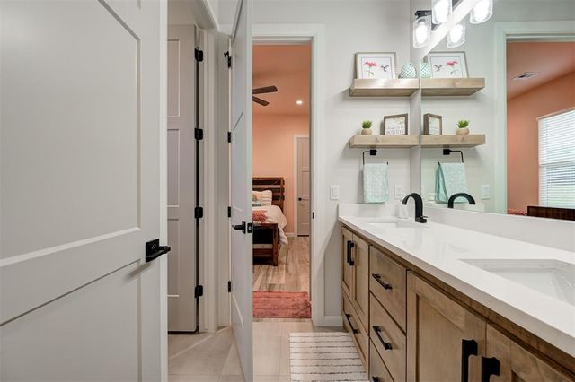 835 Hidden View Acres Drive, Blanchard, OK 73010