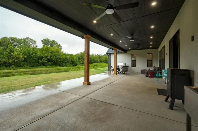 835 Hidden View Acres Drive, Blanchard, OK 73010