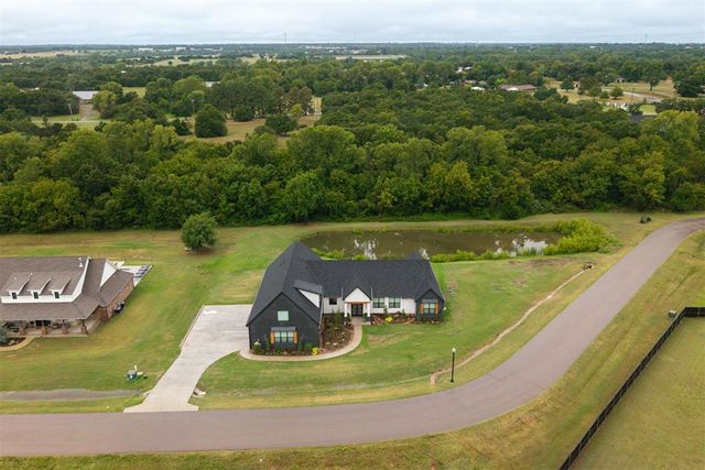 835 Hidden View Acres Drive, Blanchard, OK 73010