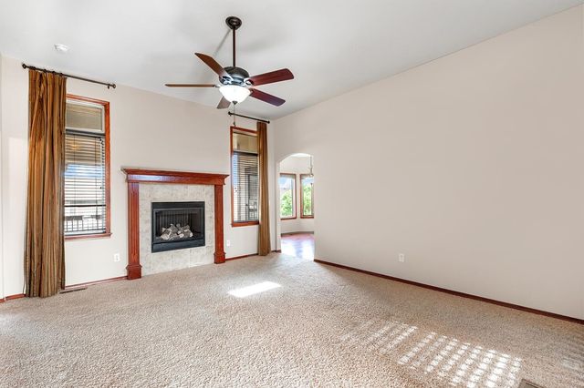 12708 E Cherry Creek Ct, Wichita, KS 67207