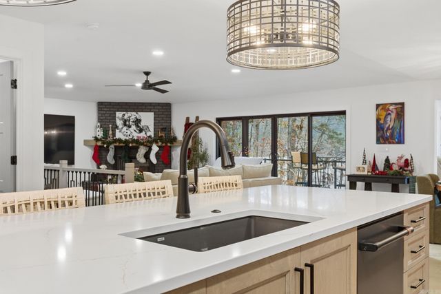 3 Albala Lane, Hot Springs Village, AR 71909