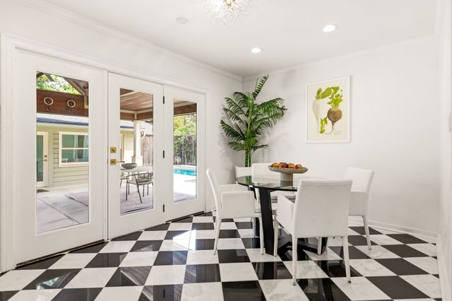 4684 S Versailles Avenue, Highland Park, TX 75209