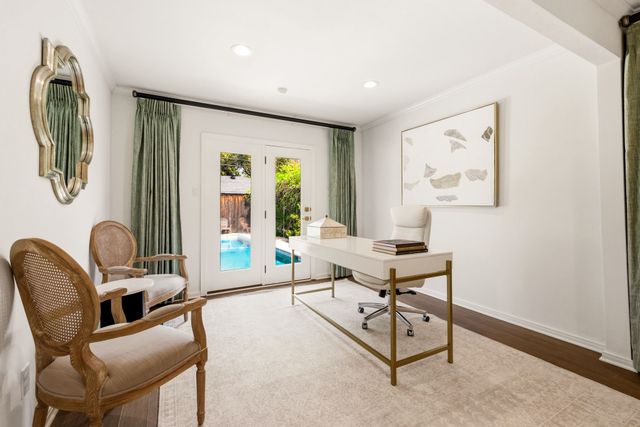 4684 S Versailles Avenue, Highland Park, TX 75209