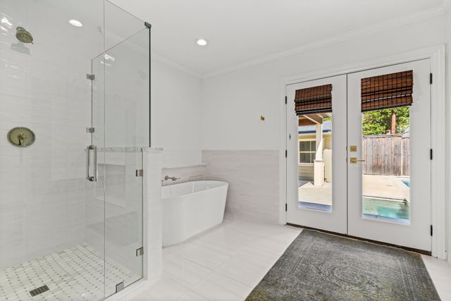 4684 S Versailles Avenue, Highland Park, TX 75209