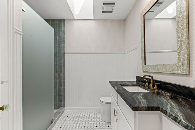 4684 S Versailles Avenue, Highland Park, TX 75209