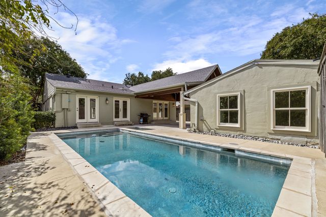 4684 S Versailles Avenue, Highland Park, TX 75209