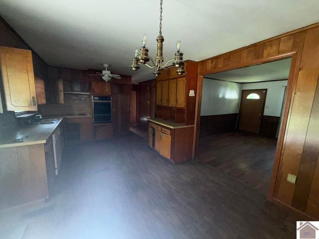 175 Southern Hts, Mayfield, KY 42066