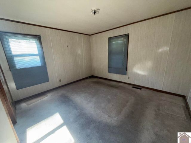 175 Southern Hts, Mayfield, KY 42066