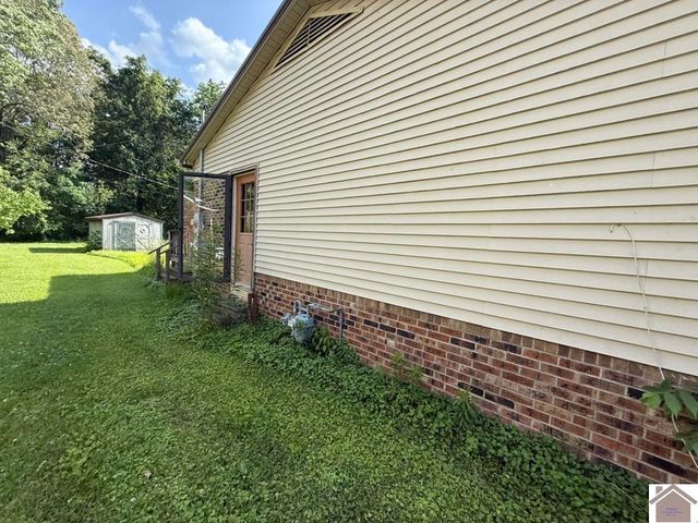 175 Southern Hts, Mayfield, KY 42066