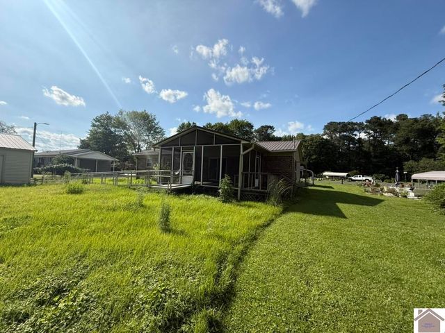 175 Southern Hts, Mayfield, KY 42066