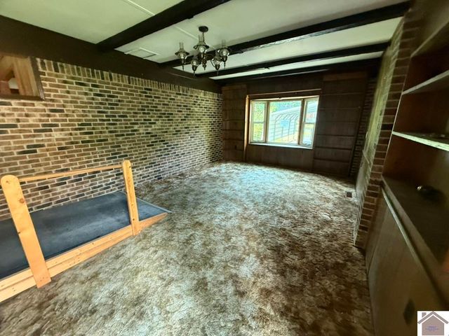 175 Southern Hts, Mayfield, KY 42066