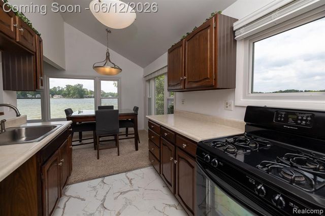 8691 Cooley Lake Road, Commerce Twp, MI 48382