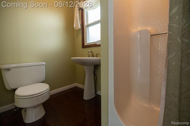8691 Cooley Lake Road, Commerce Twp, MI 48382