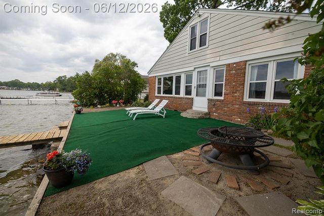 8691 Cooley Lake Road, Commerce Twp, MI 48382