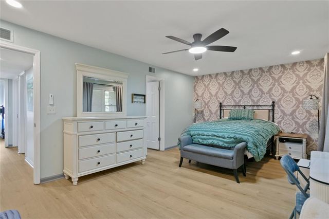 70 Old Ivy NE Road 54, Atlanta, GA 30342