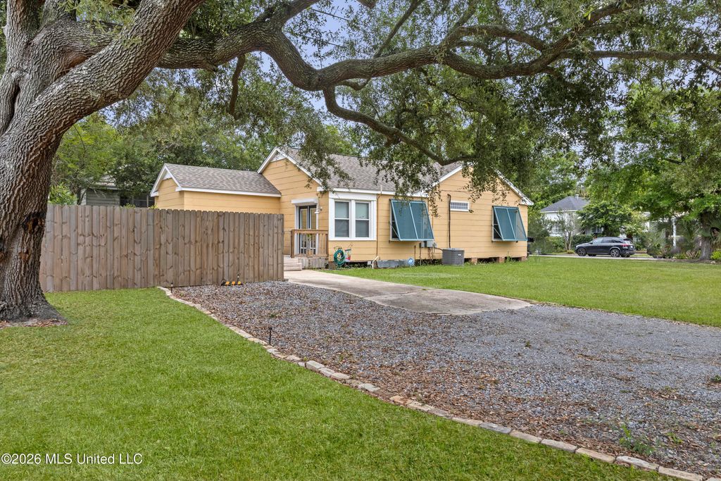 1901 20th Avenue, Gulfport, MS 39501